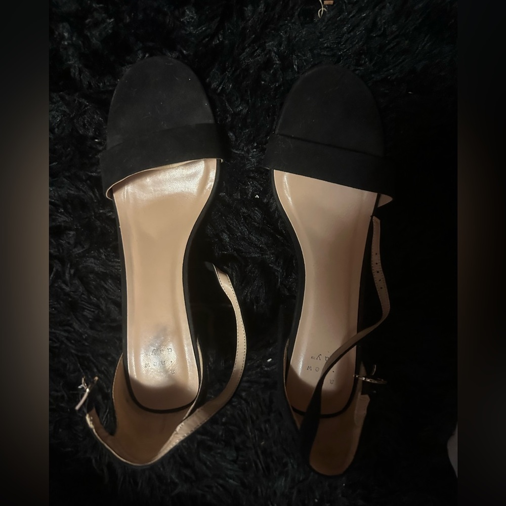 Black heel wedge size 10